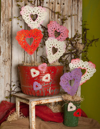 Lace Hearts Large by The Round Top Collection V6015
