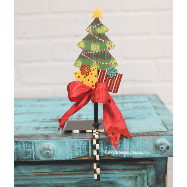 Tree with Gifts Finial The Round Top Collection Y16011