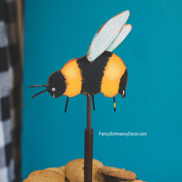 Bumble Bee Finial by The Round Top Collection Y19079